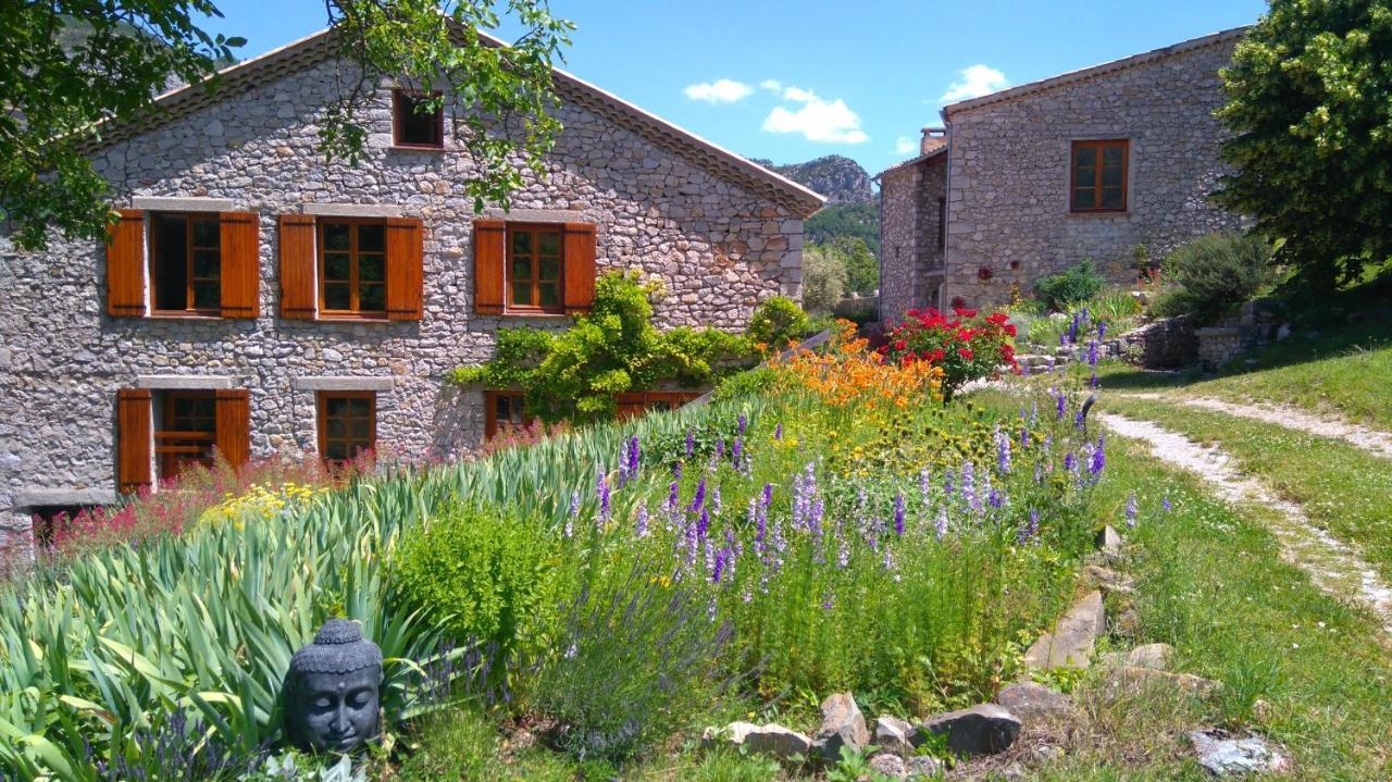 Entre Terre Et Ciel Bed & Breakfast Remuzat Exterior photo